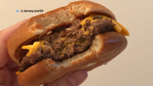 blog-131-mcdonalds-triple-cheeseburger-ripoff-00_01_19_07-still016